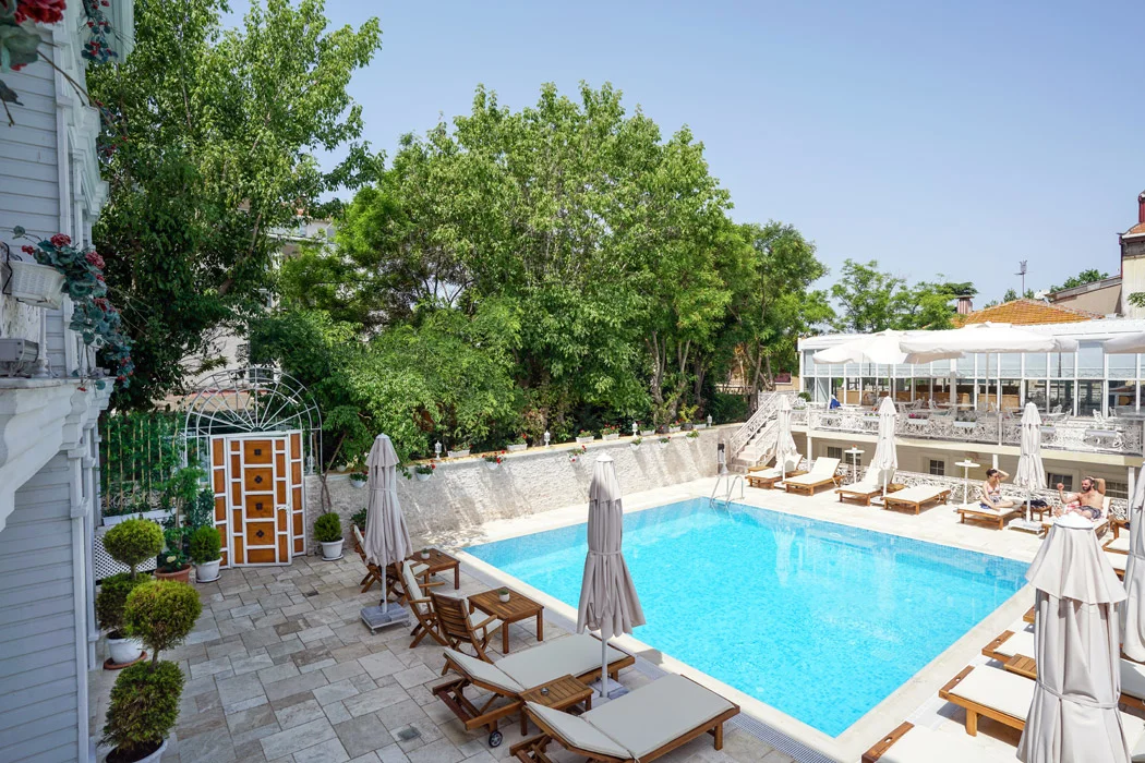 büyükada havuzlu otel