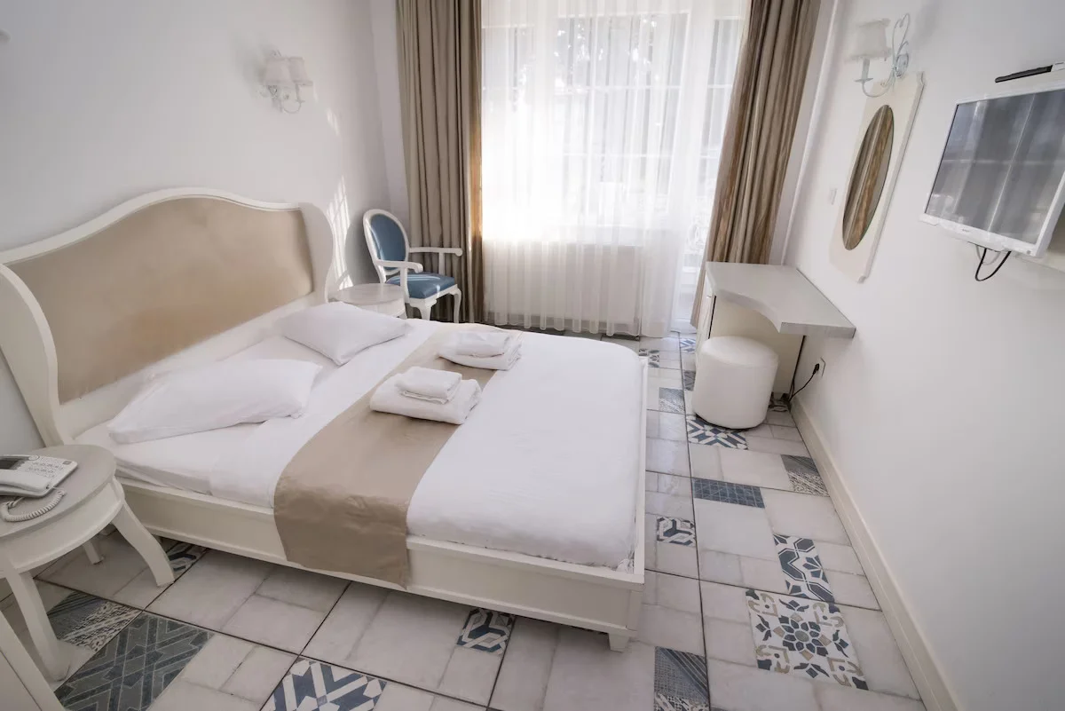 delüks cadde 2.kat oda